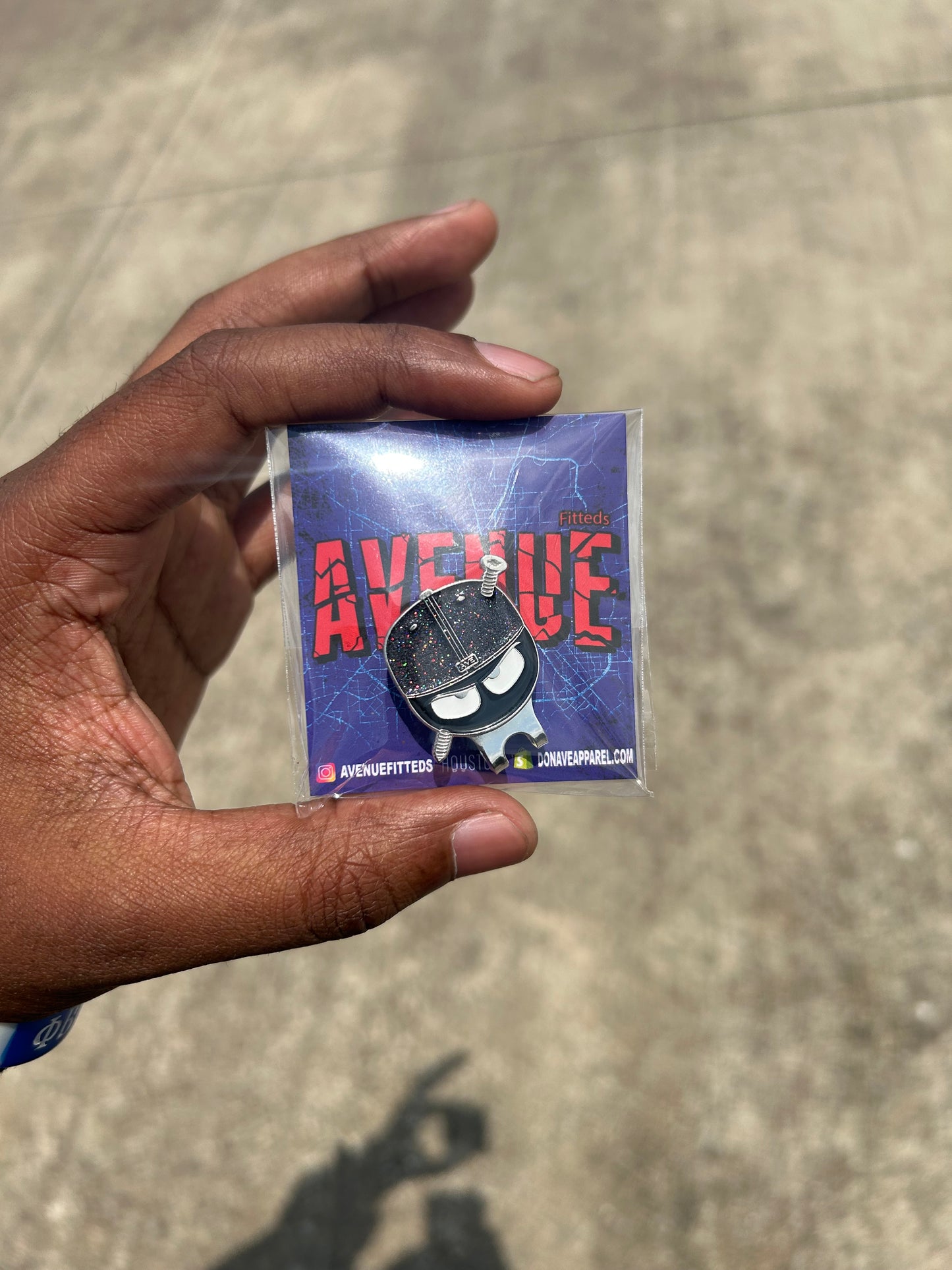 Screw boy blip (black)